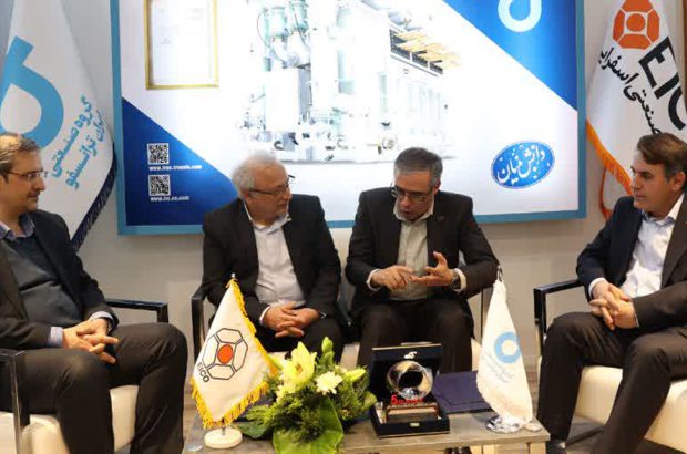 انعقاد تفاهمنامه همکاری مجتمع صنعتی اسفراین و شرکت ایران ترانسفو
