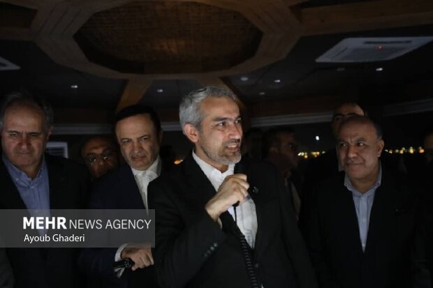 هدف‌گذاری ۱۰۰ میلیارد دلاری برای جذب سرمایه‌گذاری در کشور
