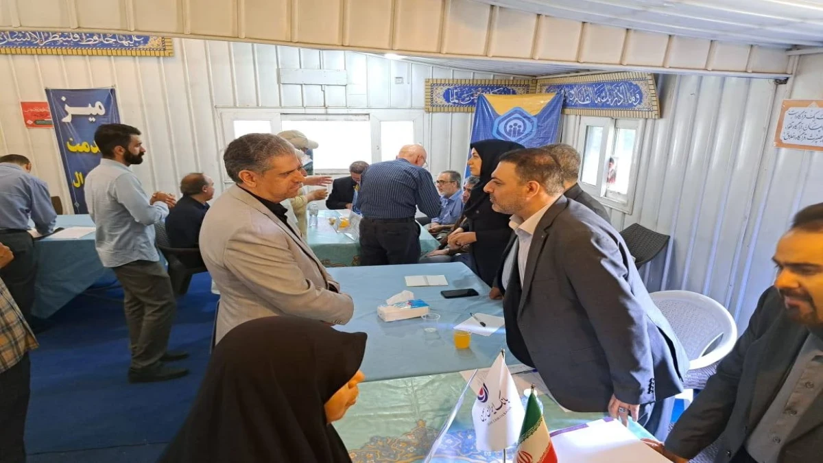 برپایی میز خدمت بانک ایران زمین در نماز جمعه تهران ️