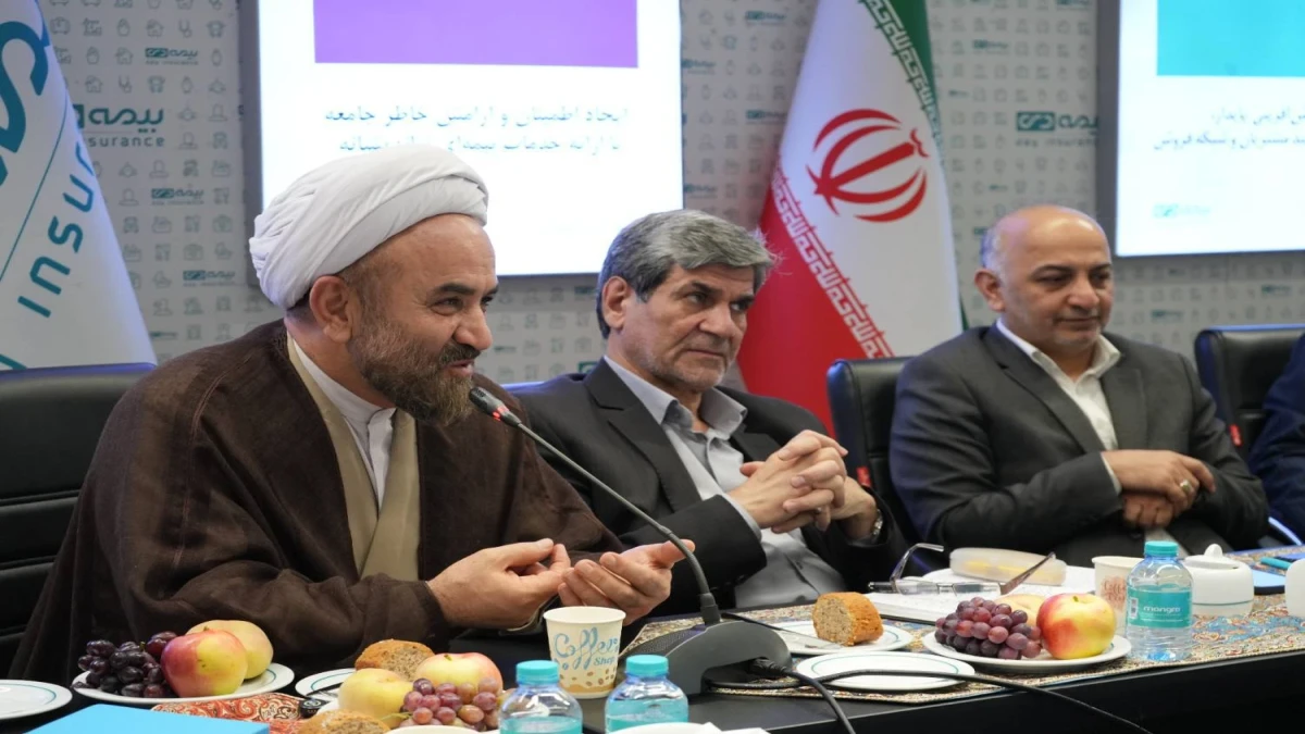 با حضور خانواده دو شهید دانش آموز میناب "دی نامیت" بیمه دی رونمایی شد/ امکان خرید و فروش بدون تعطیلی