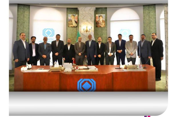 دیدار رئیس کل و اعضای هیات عامل بیمه مرکزی با مدیران بیمه آرمان
