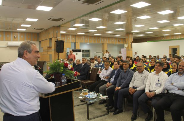 آئین گرامیداشت روز ایمنی و آتش نشانی در پتروشیمی کارون
