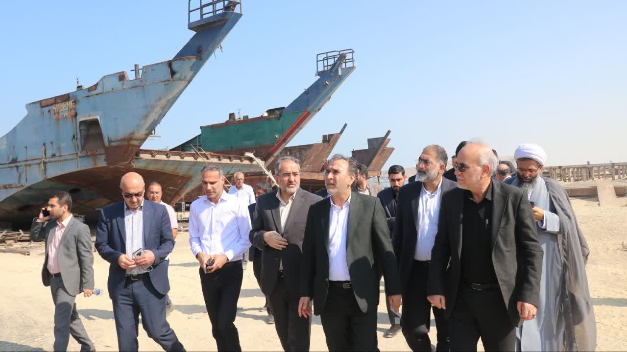 قشم در مسیر رونق اقتصادی و سرمایه گذاری  
