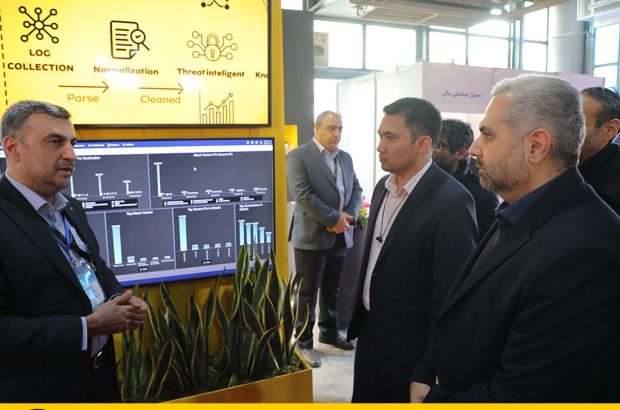 بازدید معاون وزیر اقتصاد از غرفه ایرانسل در نمایشگاه صنایع بومی پدافند غیرعامل
