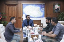 دیدار مسئولان جامعه دفاتر گردشگری با مدیرعامل سازمان در مسیر وفاق و همدلی برای توسعه جزیره زیبای کیش
