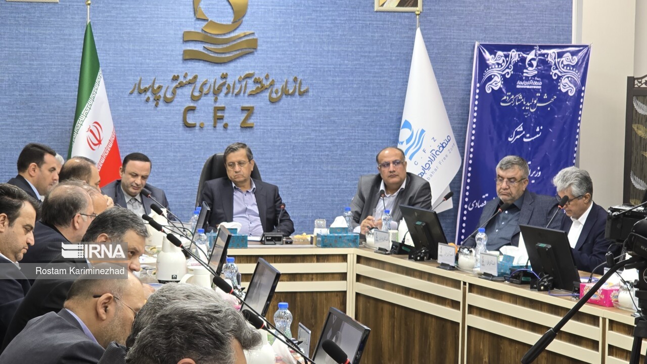 بروکراسی اداری و مشکلات پیش روی سرمایه گذاران چابهار حل می‌شود
