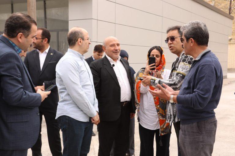 بازتاب میدانی پیشرفت‌ها و چالش‌ها؛ اصحاب رسانه کشور میهمان منطقه آزاد ماکو شدند
