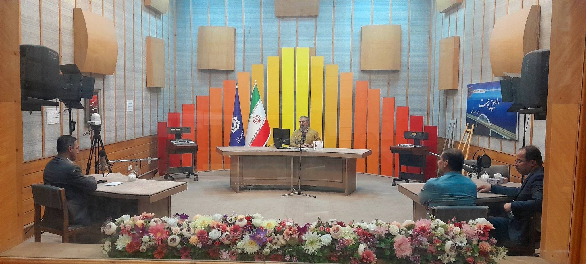 گفتگوی رادیویی مدیر بیمه دی در آذربایجان غربی با صدا ودسیمای استان