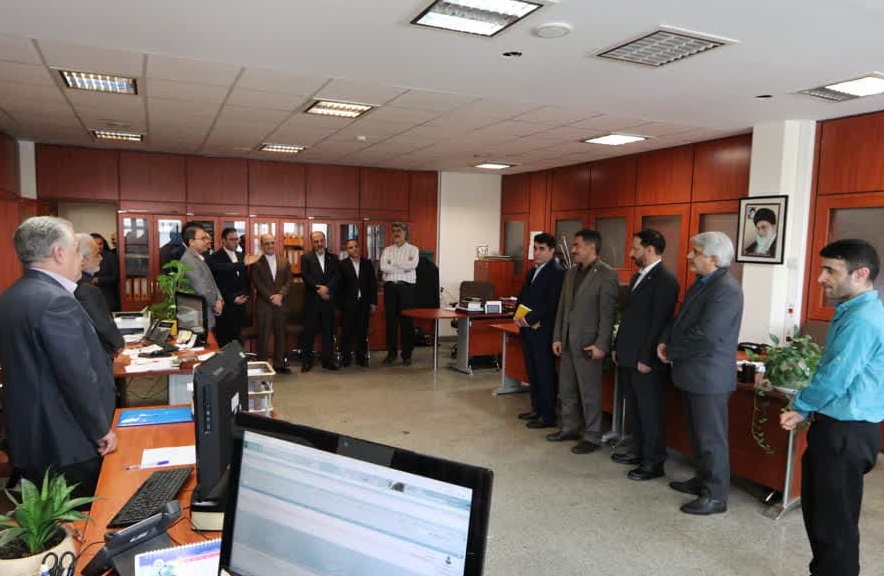 مدیرعامل بیمه ایران در بازدید از معاونت بیمه های زندگی از راهبرد توسعه بیمه های زندگی خبر داد
