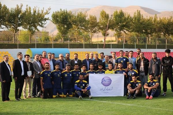 قهرمانی زودهنگام تیم فوتبال کارگری پتروشیمی شازند در مسابقات فوتبال کارگران استان مرکزی