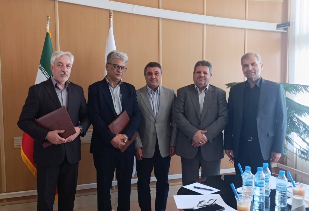 برگزاری آیین تکریم و معارفه مدیرکل بیمه ایران در استان زنجان
