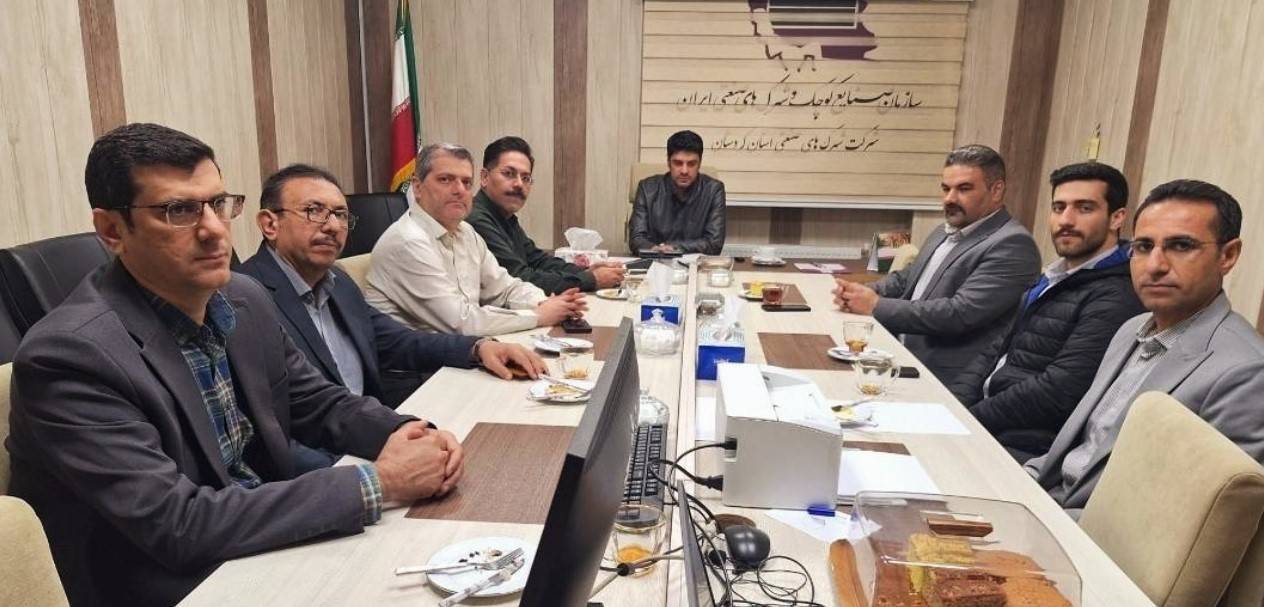 تقویت چتر حمایتی بیمه دی بر فراز صنایع کردستان؛ توافق برای ارتقای خدمات درمانی در شهرک‌های صنعتی