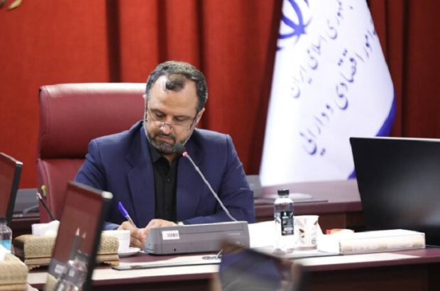 پیام تسلیت وزیر امور اقتصادی و دارایی در پی درگذشت مدیرعامل بانک ملت
