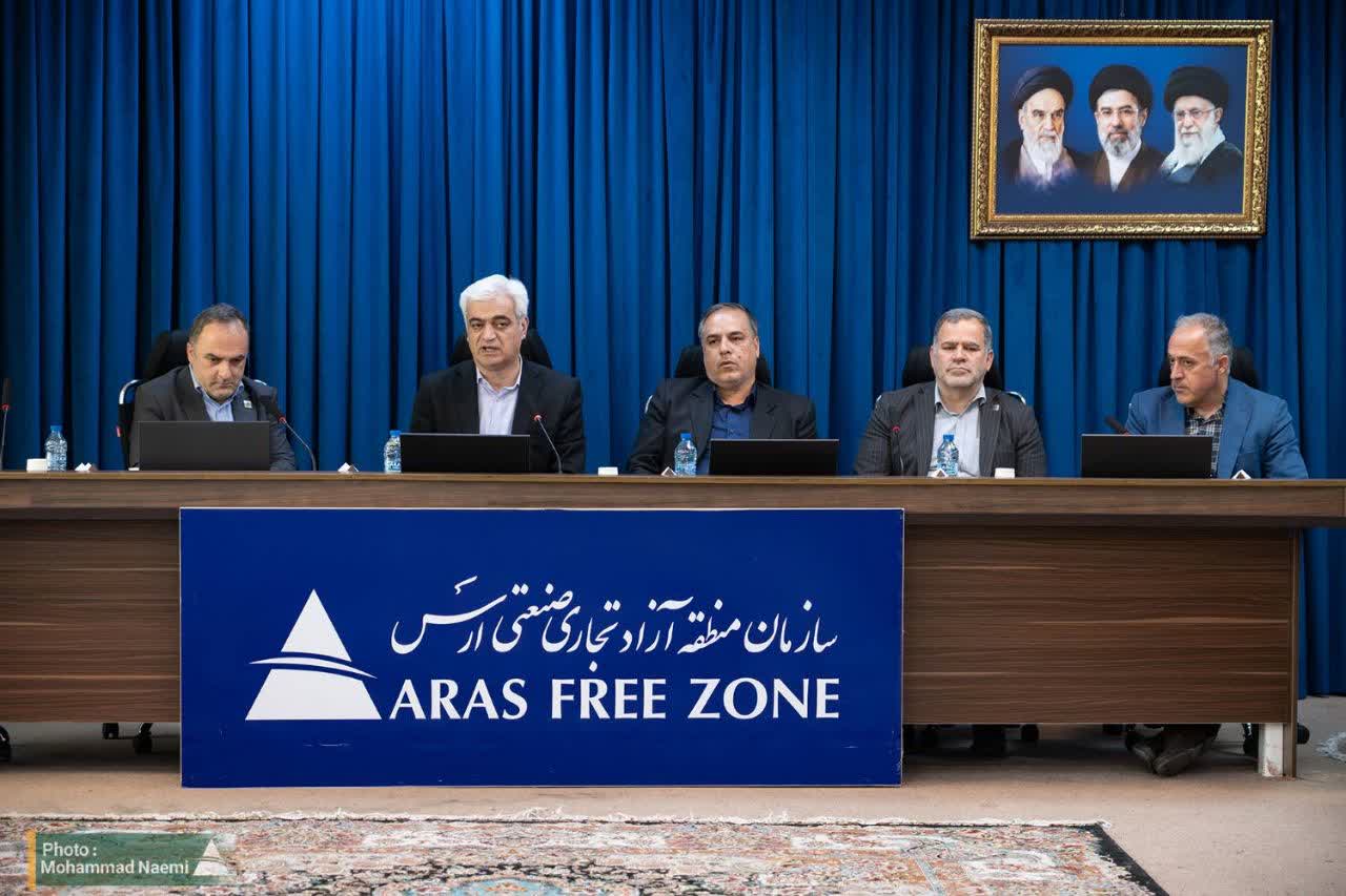 چالش‌ها و راهکارهای حوزه جوانی جمعیت و خانواده در نشست تخصصی در منطقه آزاد ارس بررسی شد
