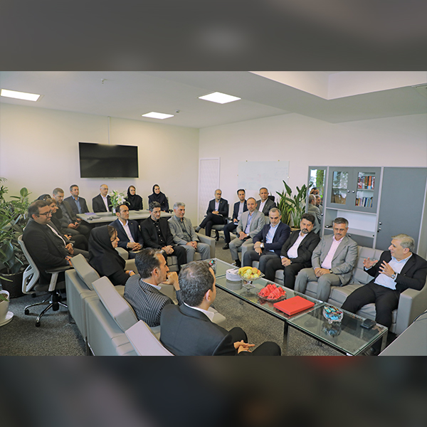 فناوری اطلاعات، موتور محرک توسعه خدمات بانکداری نوین است
