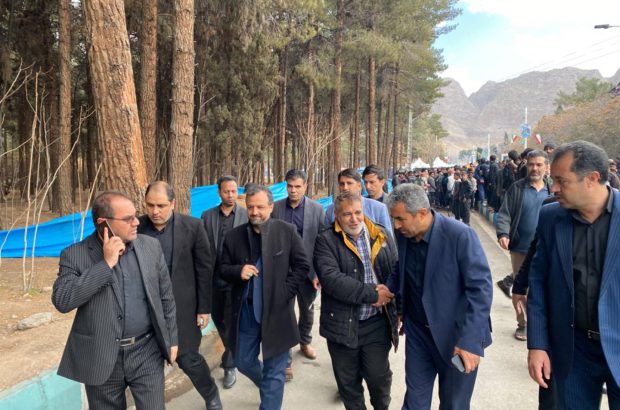 حضور وزیر اقتصاد در محل حادثه تروریستی کرمان
