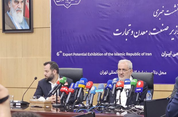 شرکت‌های ارزآور در اولویت وزارت صمت برای تامین ارز
