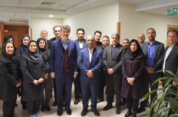 بازدید مدیرعامل بانک صنعت و معدن از معاونت مالی و بین الملل این بانک
