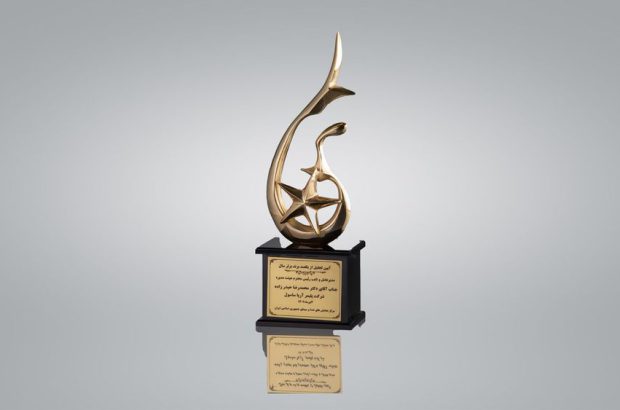 در آیین تجلیل از یکصد برند برتر در عرصه اقتصاد مقاومتی آریاساسول شرکت برتر در زمینه خلاقیت و نوآوری شد
