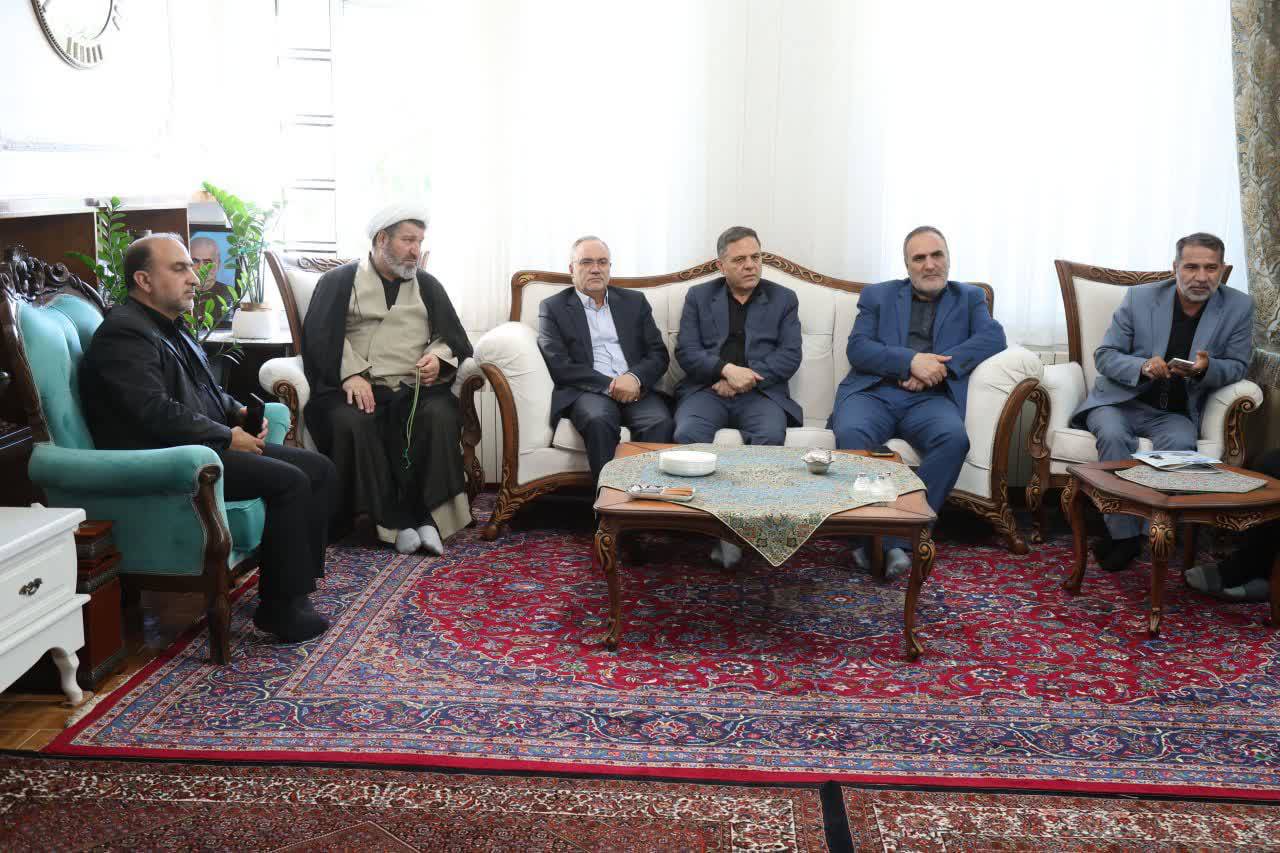 بیمه دی ستون خدمت رسانی به درمان خانواده های معظم شهدا و ایثارگران است