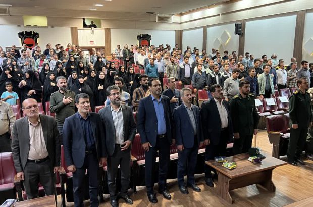 نشست بصیرتی در ذوب آهن اصفهان با حضور معاون هماهنگ کننده سازمان بسیج مستضعفین
