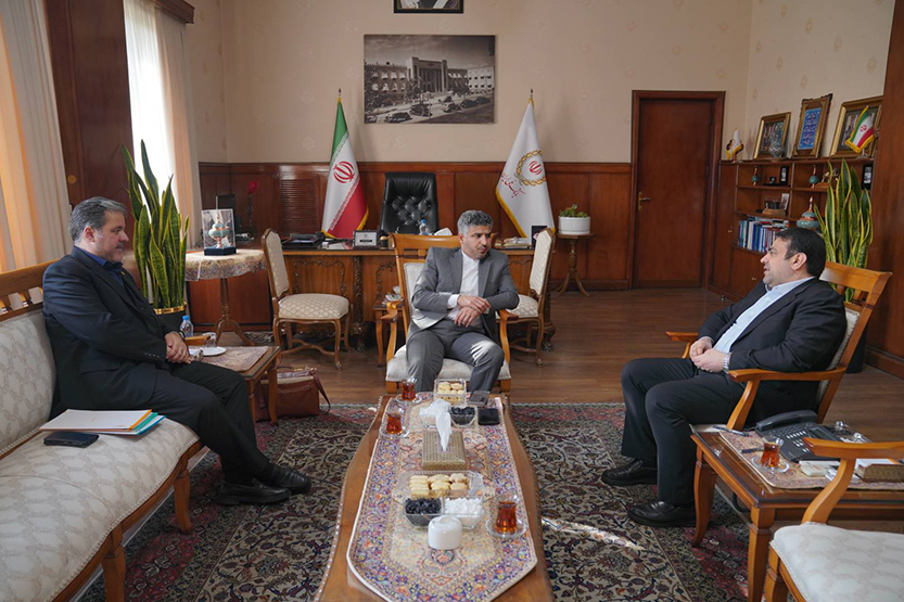 برنامه‌ریزی برای تقویت تسهیلات خرد / تأکید مدیرعامل بانک ملی در دیدارهای پارلمانی
