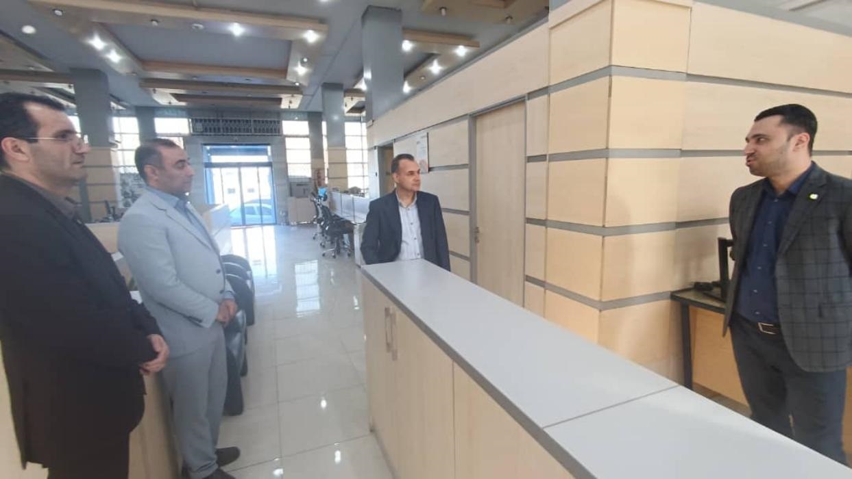 بازدید رئیس هیئت مدیره بانک صنعت و معدن از مدیریت استان سمنان
