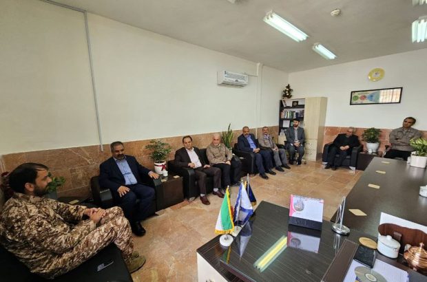 دیدار مدیر عامل و جمعی از مدیران شرکت آلومینای ایران با فرمانده سپاه شهرستان جاجرم
