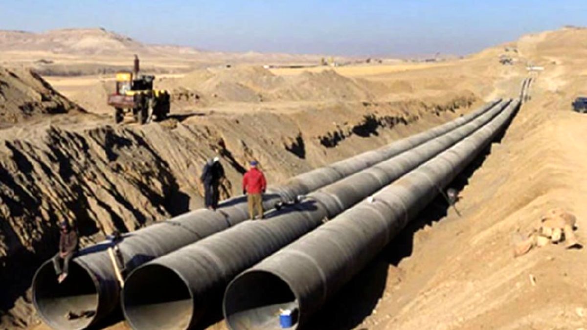 پیشرفت احداث فاز زودهنگام انتقال آب دریای عمان به اصفهان بیش از ۶۲ درصد شد/ اشتغالزایی ۸ هزار نفری خط انتقال آب اصفهان
