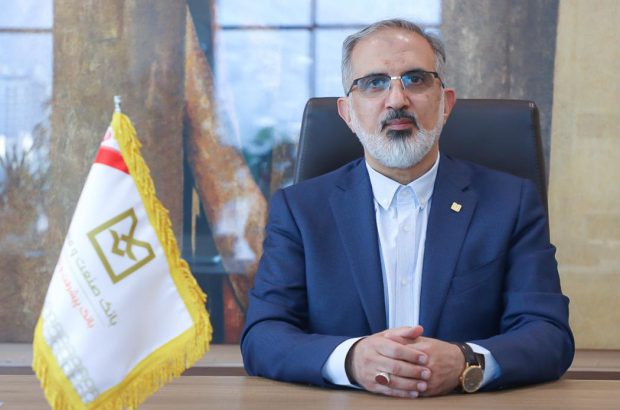 قدردانی دکتر خورسندیان از همکاران و مشتریان بانک صنعت و معدن
