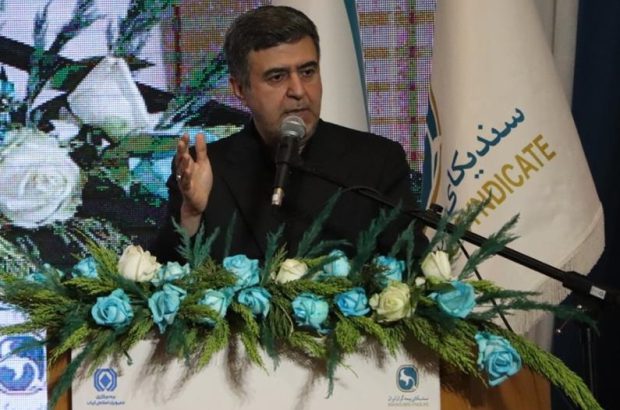 با حضور قائم مقام بیمه مرکزی برگزار شد؛ بیمه دی میزبان همایش نخبگان صنعت بیمه خراسان رضوی
