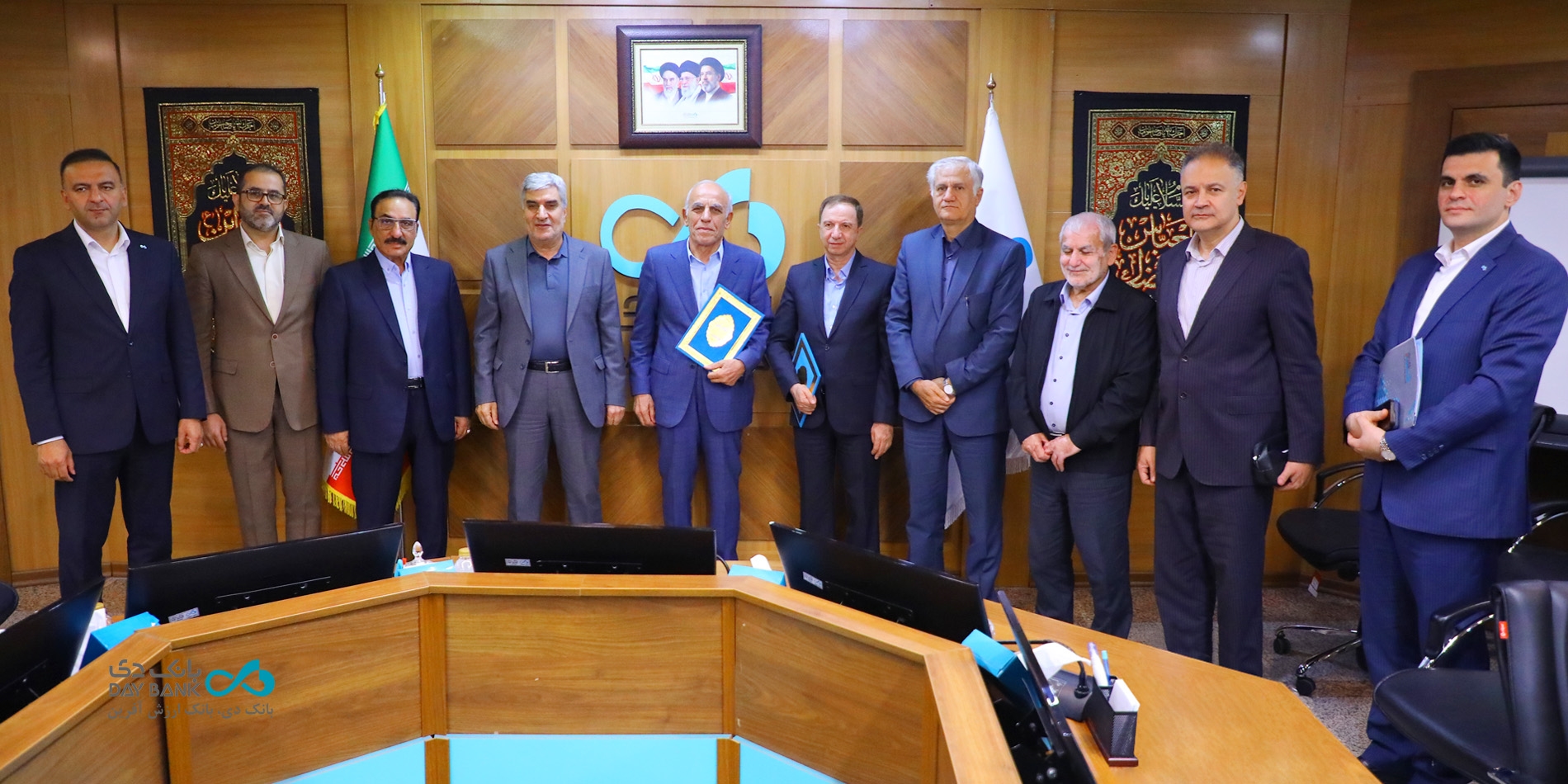 تفاهم‌نامه بانک دی و دبیرخانه توسعه دریامحور؛ گامی استراتژیک برای حمایت از اقتصاد مکران و تکریم ایثارگران مناطق ساحلی
