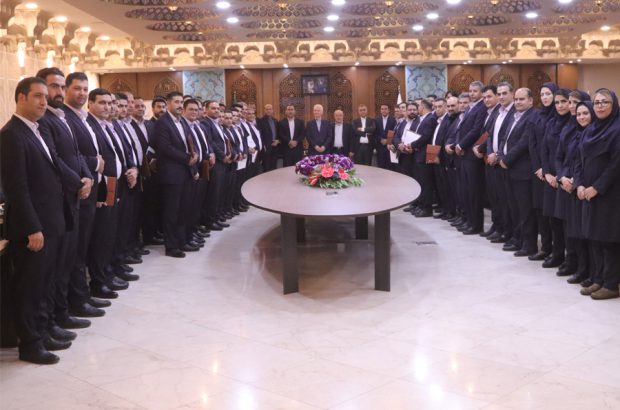 بازدید اعضای هیات مدیره بانک ایران زمین از شعب استان اصفهان

